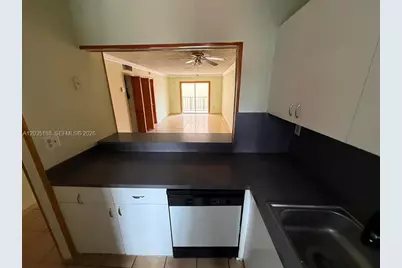 6055 W 19th Ave #305, Hialeah, FL 33012 - Photo 4