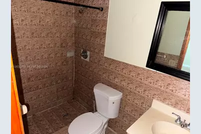 6055 W 19th Ave #305, Hialeah, FL 33012 - Photo 6