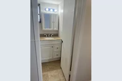 870 NW 87th Ave #302, Miami, FL 33172 - Photo 20