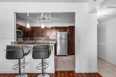 19370 Collins Ave #823, Sunny Isles Beach, FL 33160 - Photo 10