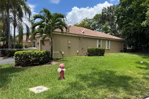 2051 Borealis Way, Weston, FL 33327 - Photo 2