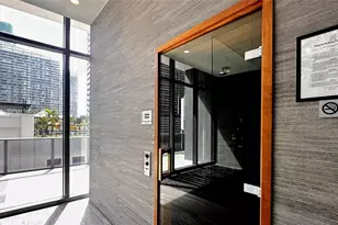 55 SW 9th St, Miami, FL 33130 - Photo 38