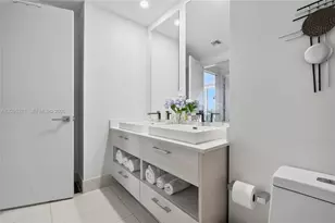 55 SW 9th St, Miami, FL 33130 - Photo 18