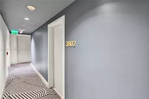 55 SW 9th St, Miami, FL 33130 - Photo 30