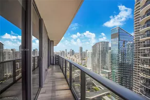 55 SW 9th St, Miami, FL 33130 - Photo 12