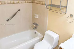 19201 Collins Ave, Sunny Isles Beach, FL 33160 - Photo 8