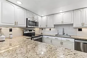 207 NW 45th Ave, Deerfield Beach, FL 33442 - Photo 12
