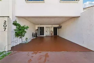 207 NW 45th Ave, Deerfield Beach, FL 33442 - Photo 32