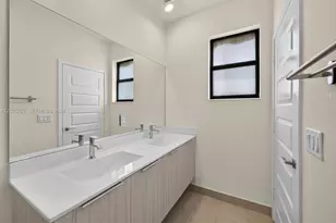 15841 NW 91st Ct, Miami Lakes, FL 33018 - Photo 36