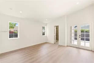 15153 NW 89th Pl, Miami Lakes, FL 33018 - Photo 18
