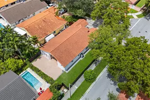 15153 NW 89th Pl, Miami Lakes, FL 33018 - Photo 6