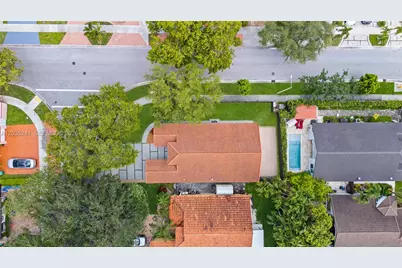 15153 NW 89th Pl, Miami Lakes, FL 33018 - Photo 38