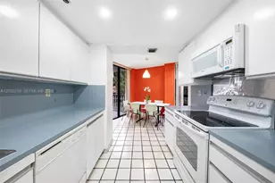 2000 Towerside Terrace, Miami, FL 33138 - Photo 8