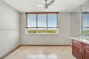 5005 Collins Ave, Miami Beach, FL 33140 - Photo 10