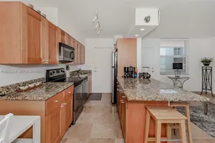 949 Pennsylvania Ave, Miami Beach, FL 33139 - Photo 10