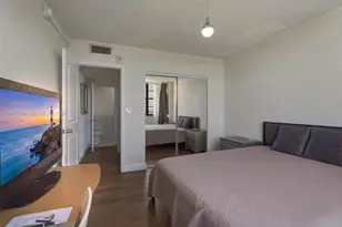 1301 NE Miami Gardens Dr, Miami, FL 33179 - Photo 14