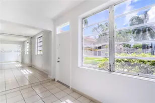 421 NE 1st St, Hallandale Beach, FL 33009 - Photo 8