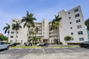 3181 S Ocean Dr, Hallandale Beach, FL 33009 - Photo 38