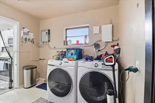 7551 Polk St, Hollywood, FL 33024 - Photo 32