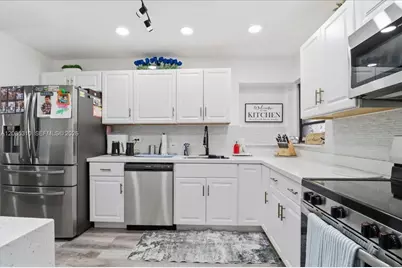 7551 Polk St, Hollywood, FL 33024 - Photo 2