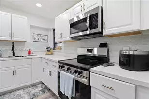 7551 Polk St, Hollywood, FL 33024 - Photo 6