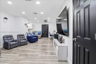 7551 Polk St, Hollywood, FL 33024 - Photo 16