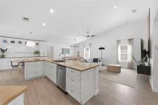 1975 Water Ridge Dr, Weston, FL 33326 - Photo 10