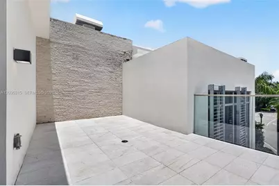 3750 Yacht Club Dr #TH5, Aventura, FL 33180 - Photo 56