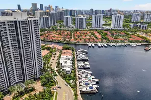 3750 Yacht Club Dr, Aventura, FL 33180 - Photo 72