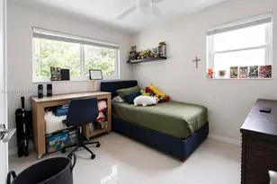 7611 NW 15th Ct, Pembroke Pines, FL 33024 - Photo 16