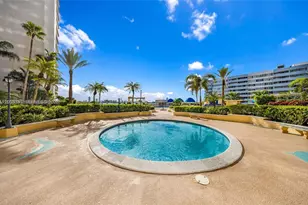 7601 E Treasure Dr, North Bay Village, FL 33141 - Photo 40