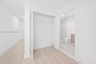 32 NW 14th Ave, Miami, FL 33125 - Photo 18