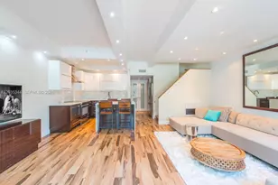 400 South Pointe Dr, Miami Beach, FL 33139 - Photo 4