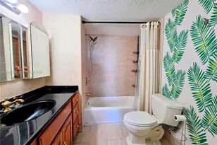 2780 NE 183rd St, Aventura, FL 33160 - Photo 4