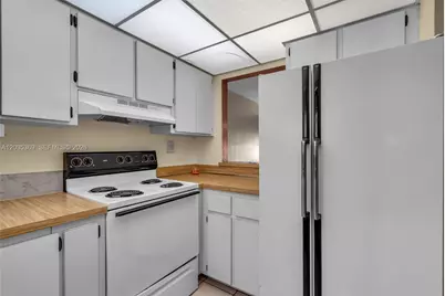 1757 W 57th St #211, Hialeah, FL 33012 - Photo 12