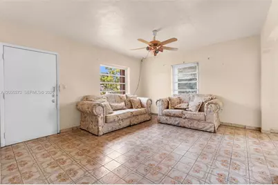 151 E 16th St, Hialeah, FL 33010 - Photo 22