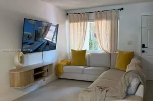 431 NW 82nd Ave, Miami, FL 33126 - Photo 2