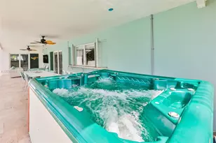 614 S Crescent Dr, Hollywood, FL 33021 - Photo 24