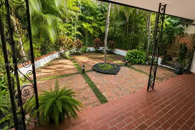 10115 Biscayne Blvd, Miami Shores, FL 33138 - Photo 6