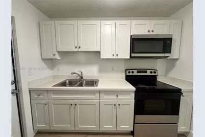 5911 NE 18th Ave #4, Fort Lauderdale, FL 33334 - Photo 8