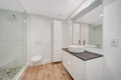 111 S Hibiscus Dr, Miami Beach, FL 33139 - Photo 20
