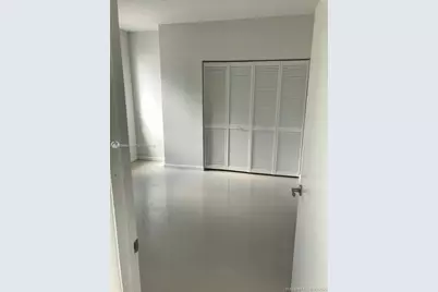 253 NE 2nd Street #1110, Miami, FL 33132 - Photo 2