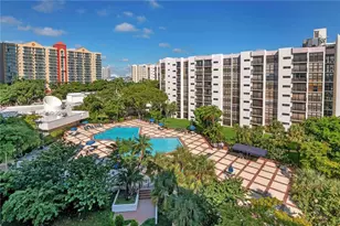 16909 N Bay Rd, Sunny Isles Beach, FL 33160 - Photo 32