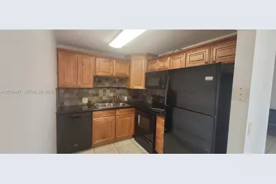 320 Fanshaw H #320, Boca Raton, FL 33434 - Photo 2