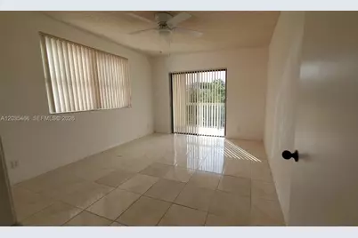 8160 Geneva Ct #412, Doral, FL 33166 - Photo 6