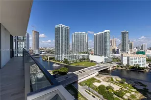 68 SE 6th St, Miami, FL 33131 - Photo 28