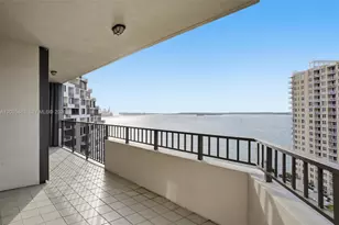 520 SE Brickell Key Dr, Miami, FL 33131 - Photo 14