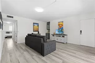 1601 Bay Rd, Miami Beach, FL 33139 - Photo 12