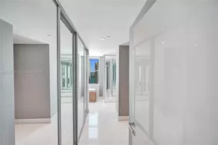 800 Claughton Island Dr, Miami, FL 33131 - Photo 52