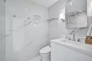 800 Claughton Island Dr, Miami, FL 33131 - Photo 60